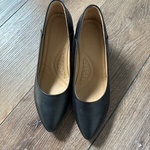 Nisolo Black Leather Heels